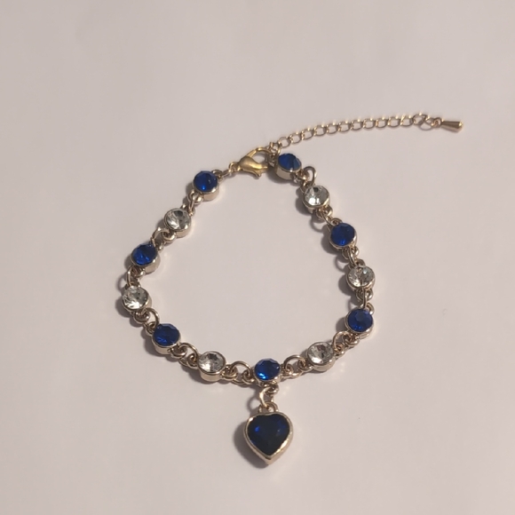 Elegant Blue and Silver Heart Charm Bracelet - Picture 1 of 4
